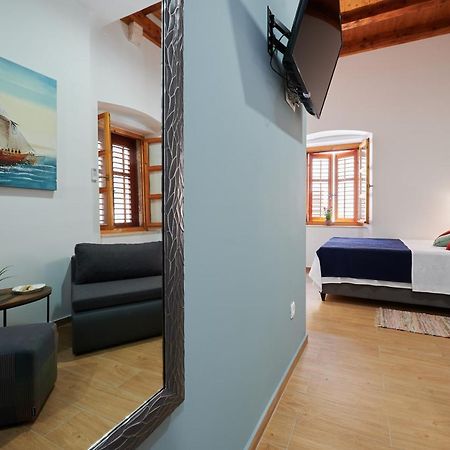 Bed and Breakfast Tomy - Katy Trogir Zewnętrze zdjęcie