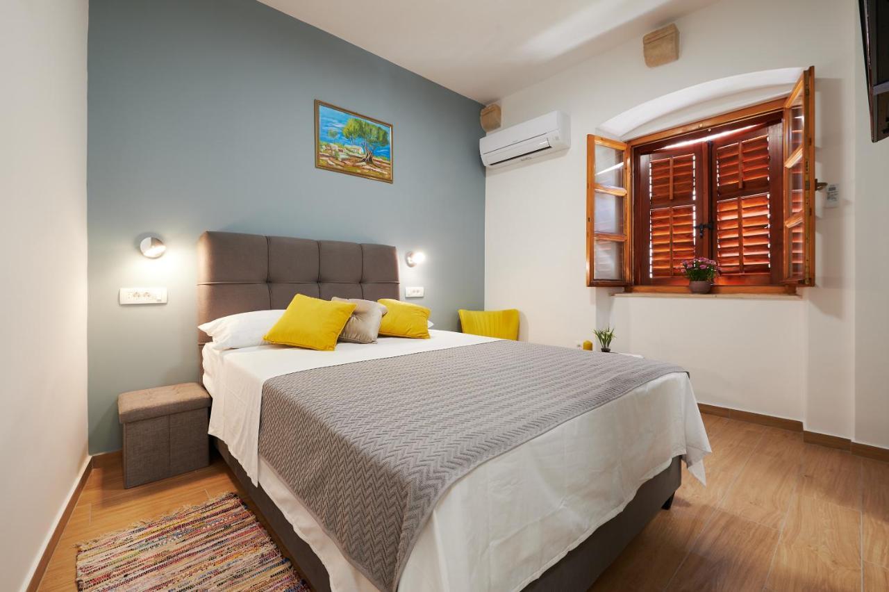 Bed and Breakfast Tomy - Katy Trogir Zewnętrze zdjęcie