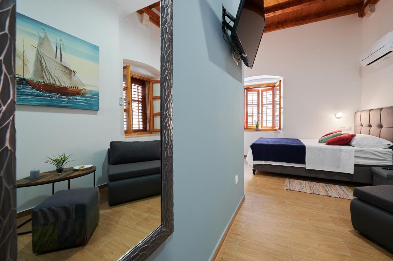 Bed and Breakfast Tomy - Katy Trogir Zewnętrze zdjęcie
